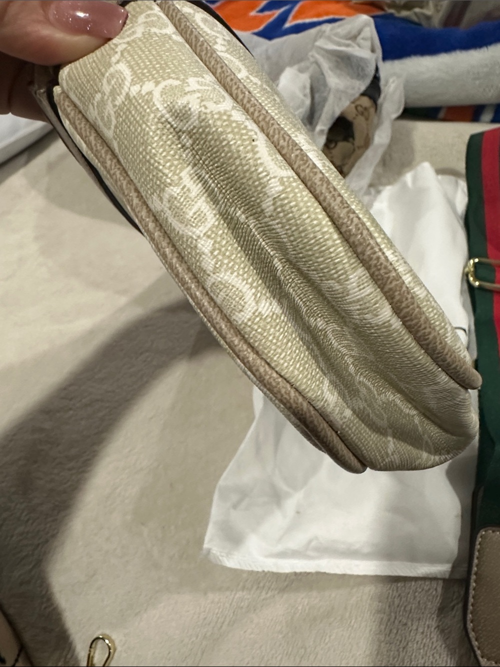 Gucci Beige GG Canvas Shoulder Bag with Green and Red Web Strap🪞 - Picture 8 of 9